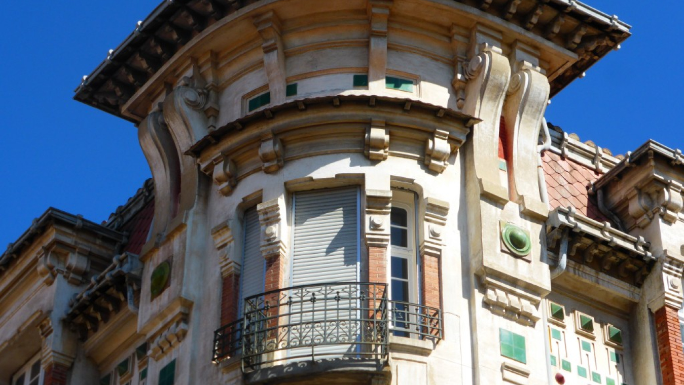 Immeuble de Claudius Trénet, 1924, 11 rue Jeanne d'Arc, à l'angle de la rue Bartissol.