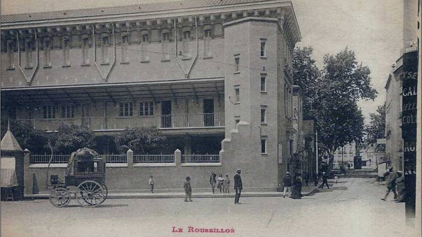 Annexe de l'ancien collège Pi de Léon Baille, 1904, place du Pont d'en Vestit.