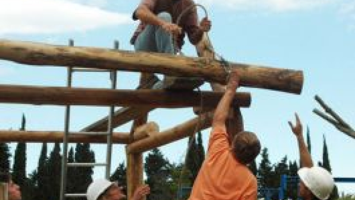 Fixation des fermes (éléments de charpente)