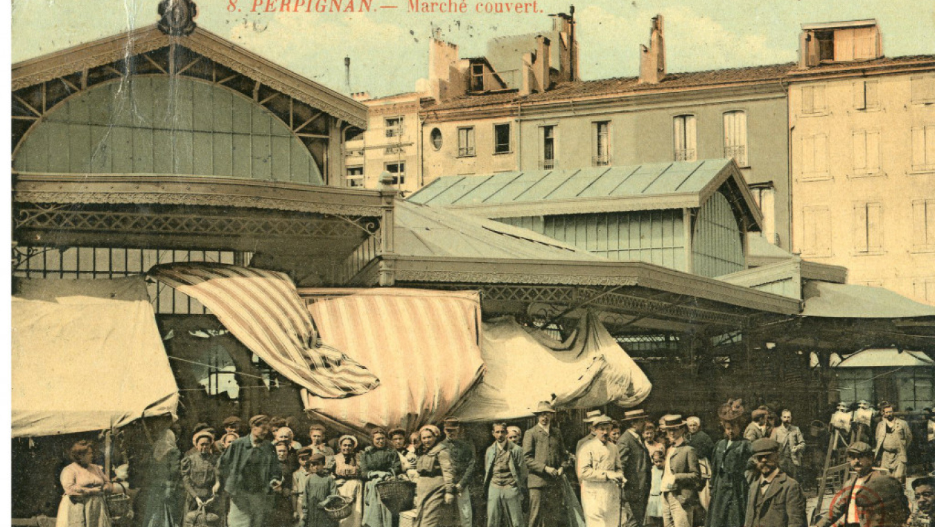 Marché couvert place République. (Collection club cartophile catalan)