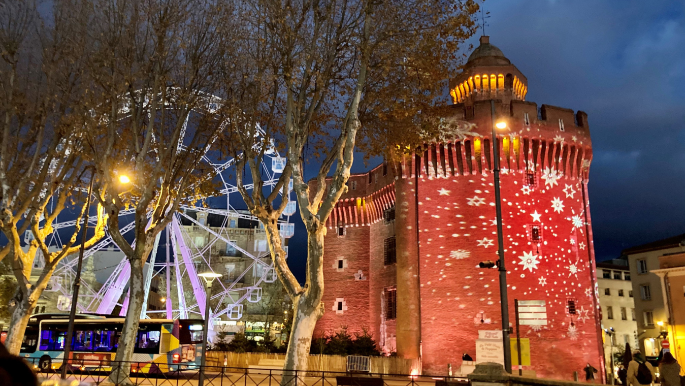 Image d'aperçu de la vidéo "Lancement des illuminations de Noël à Perpignan".