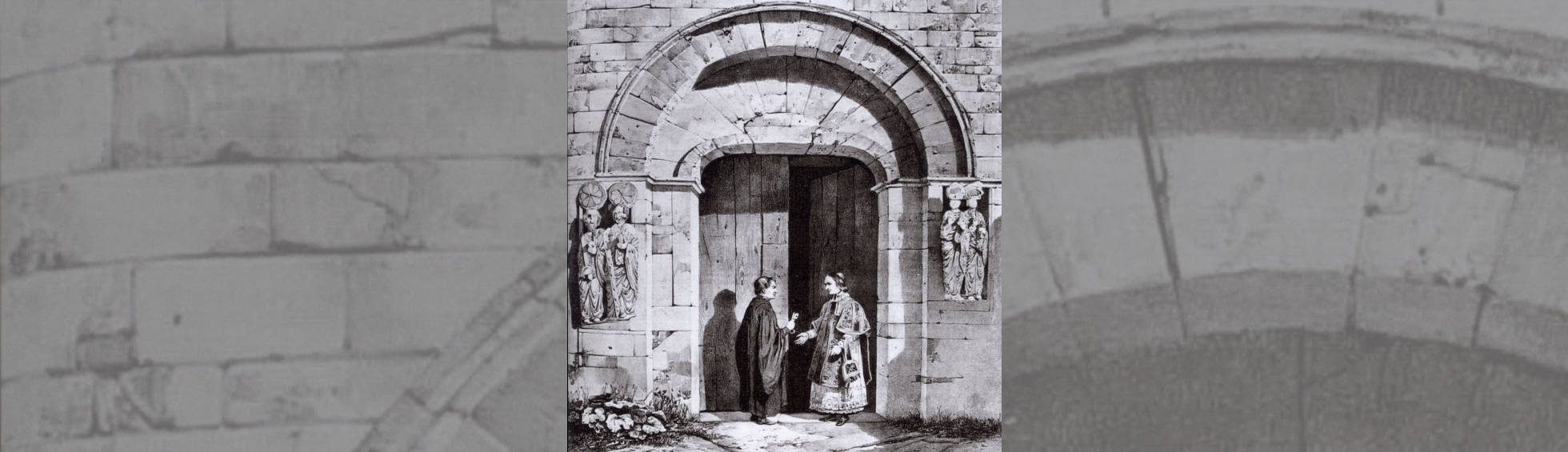 Gravure du portail encadré de4  statues de saints  , deux écclésiastiques en conversation devant la porte .