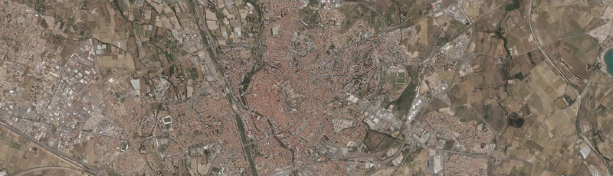 Photographie aérienne de la ville de Perpignan, 2012