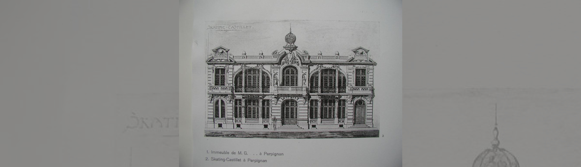 Plan:S'inspirant des façades d'opéra:2 grandes baies avec colonnes et 3 éléments en saille