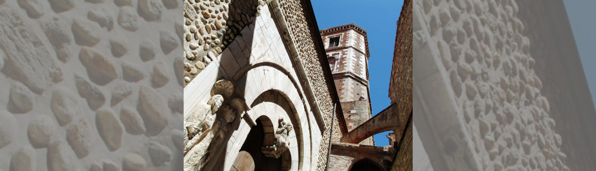 Le portail Sud de l'église Saint-Jean-le-Vieux